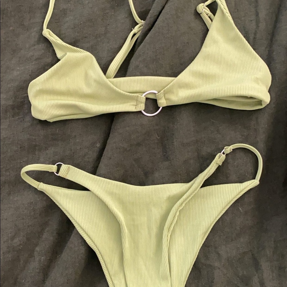 Green Bikini - Picture 3 of 3